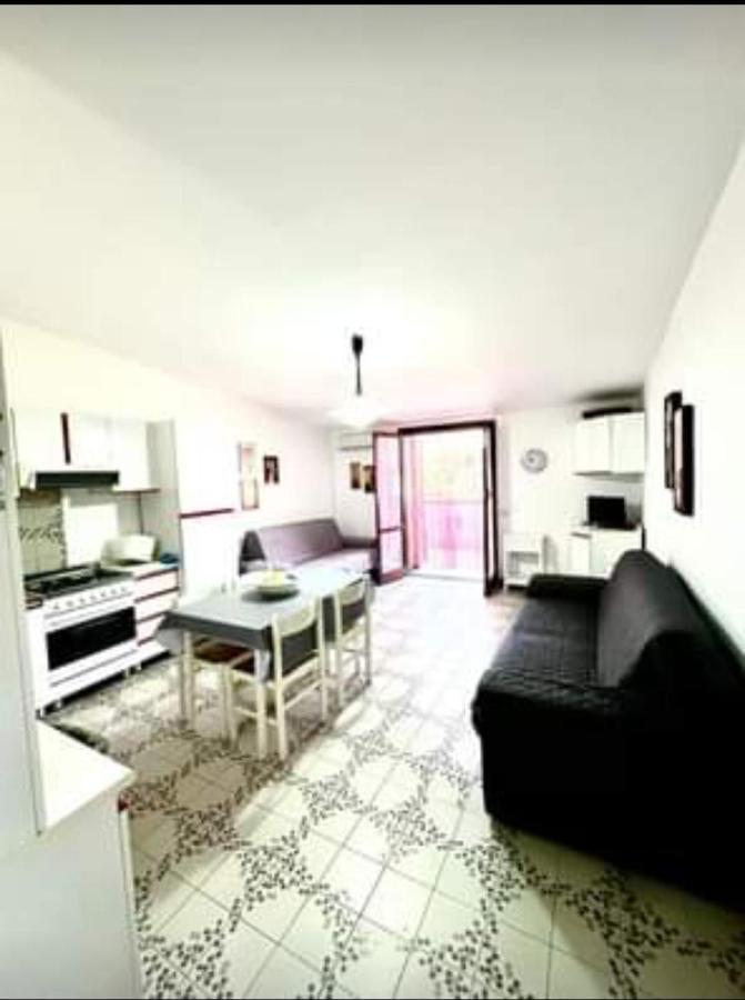 Casa Vacanze I Gabbiani Giardini Naxos 斯基索 外观 照片